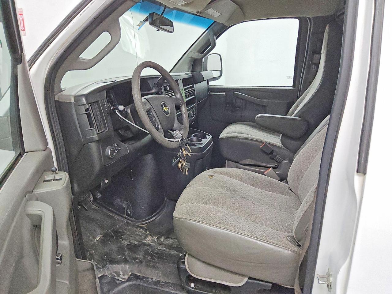 2017 CHEVROLET EXPRESS 2500
