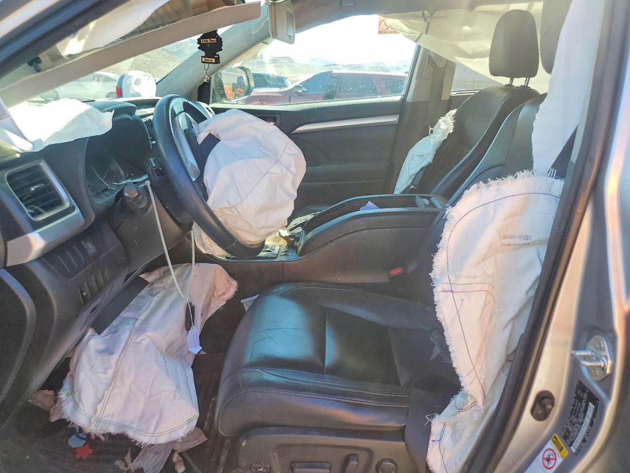2015 TOYOTA HIGHLANDER