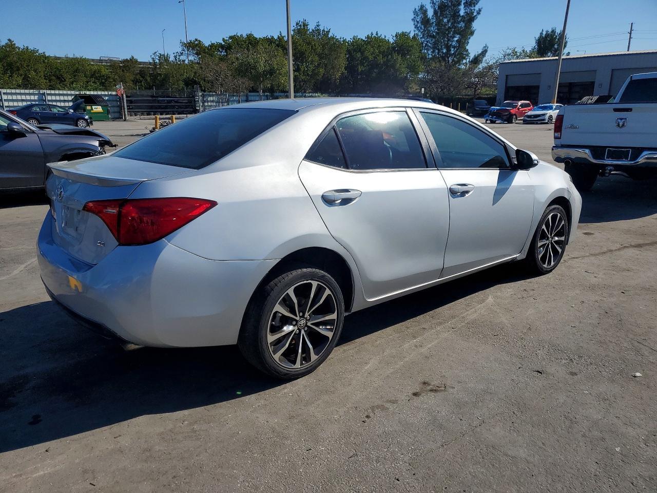 2018 TOYOTA COROLLA