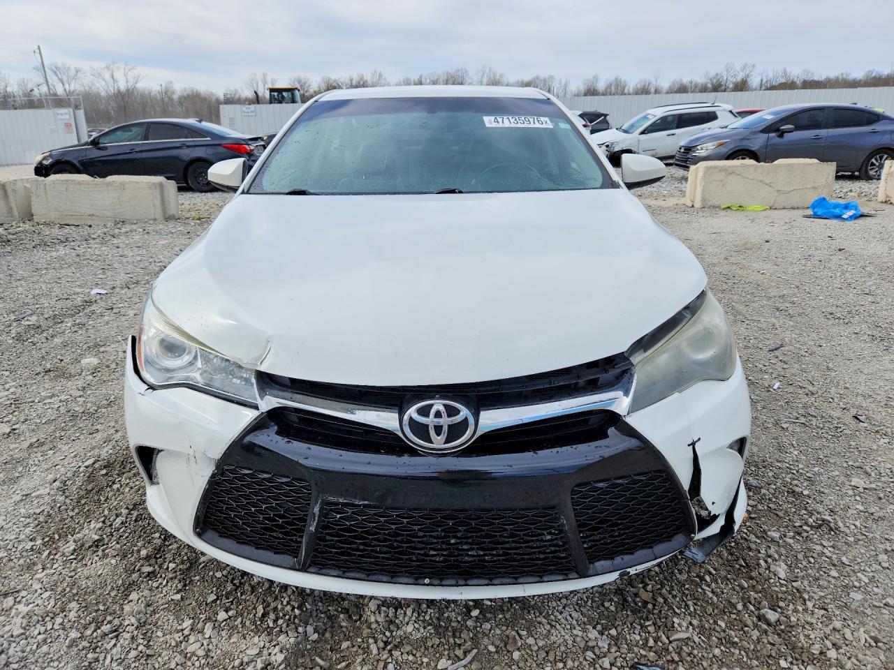 2016 TOYOTA CAMRY