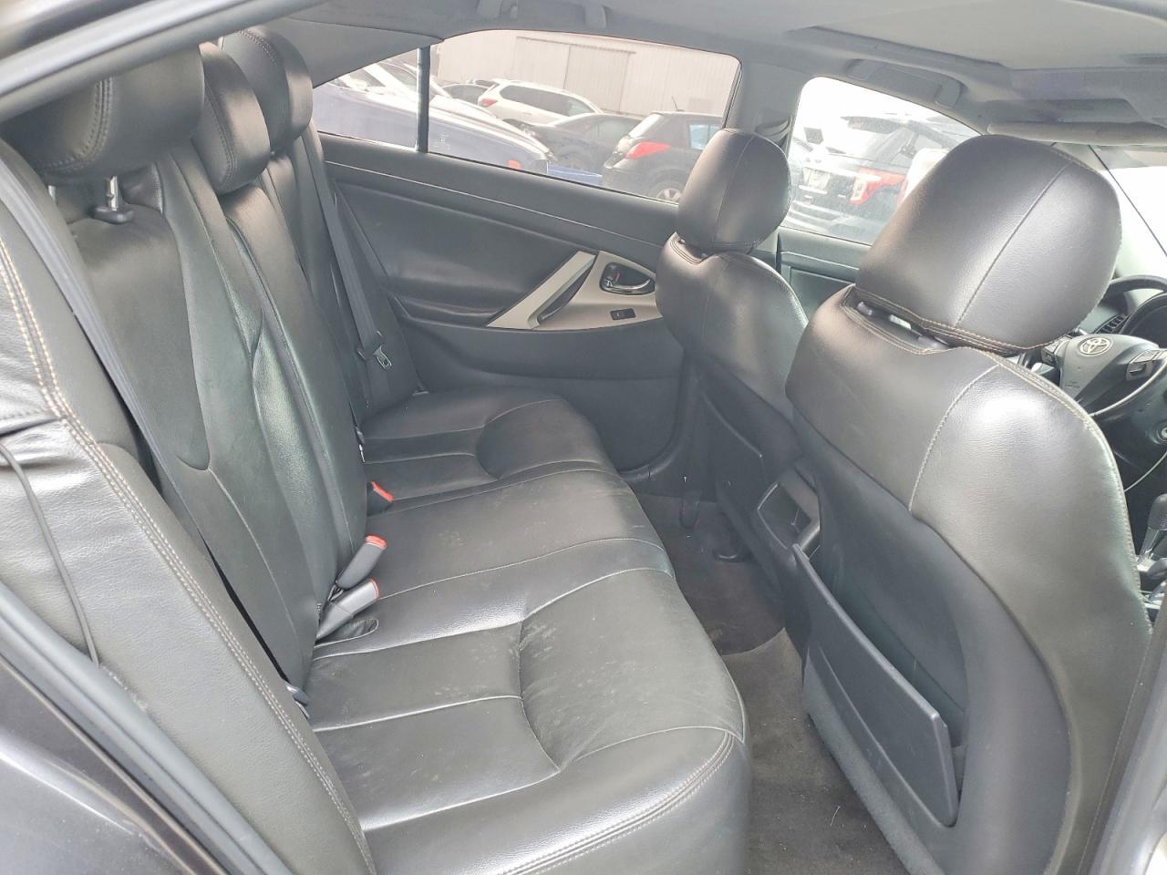 2011 TOYOTA CAMRY