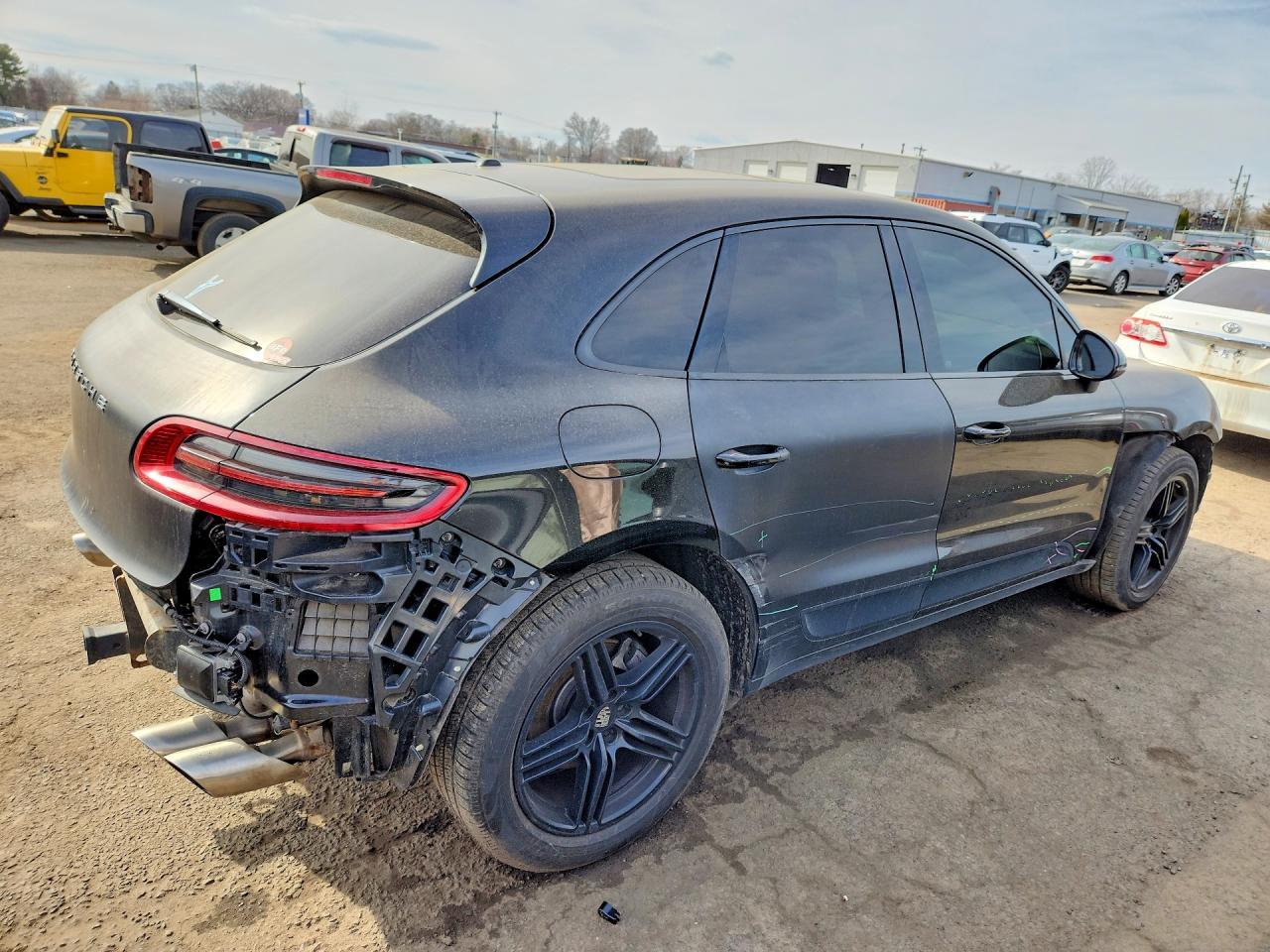 2015 PORSCHE Macan