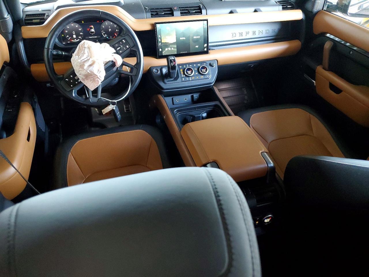 2023 LAND ROVER Defender