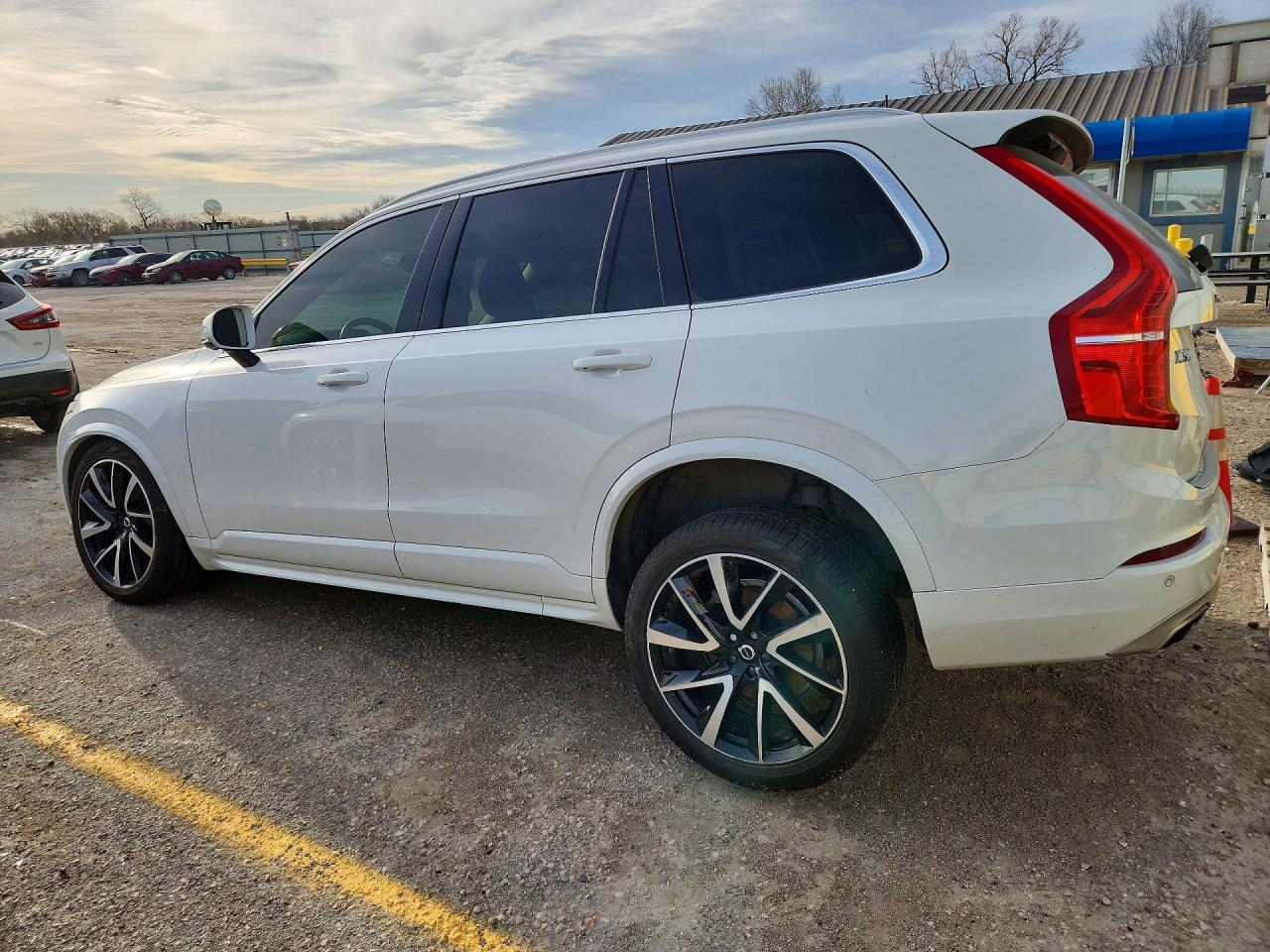 2020 VOLVO XC90