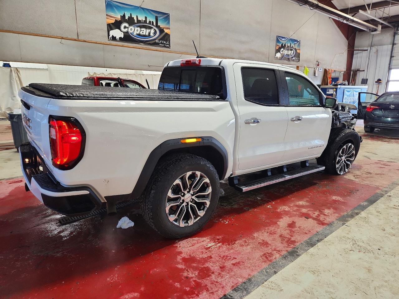 2024 GMC CANYON