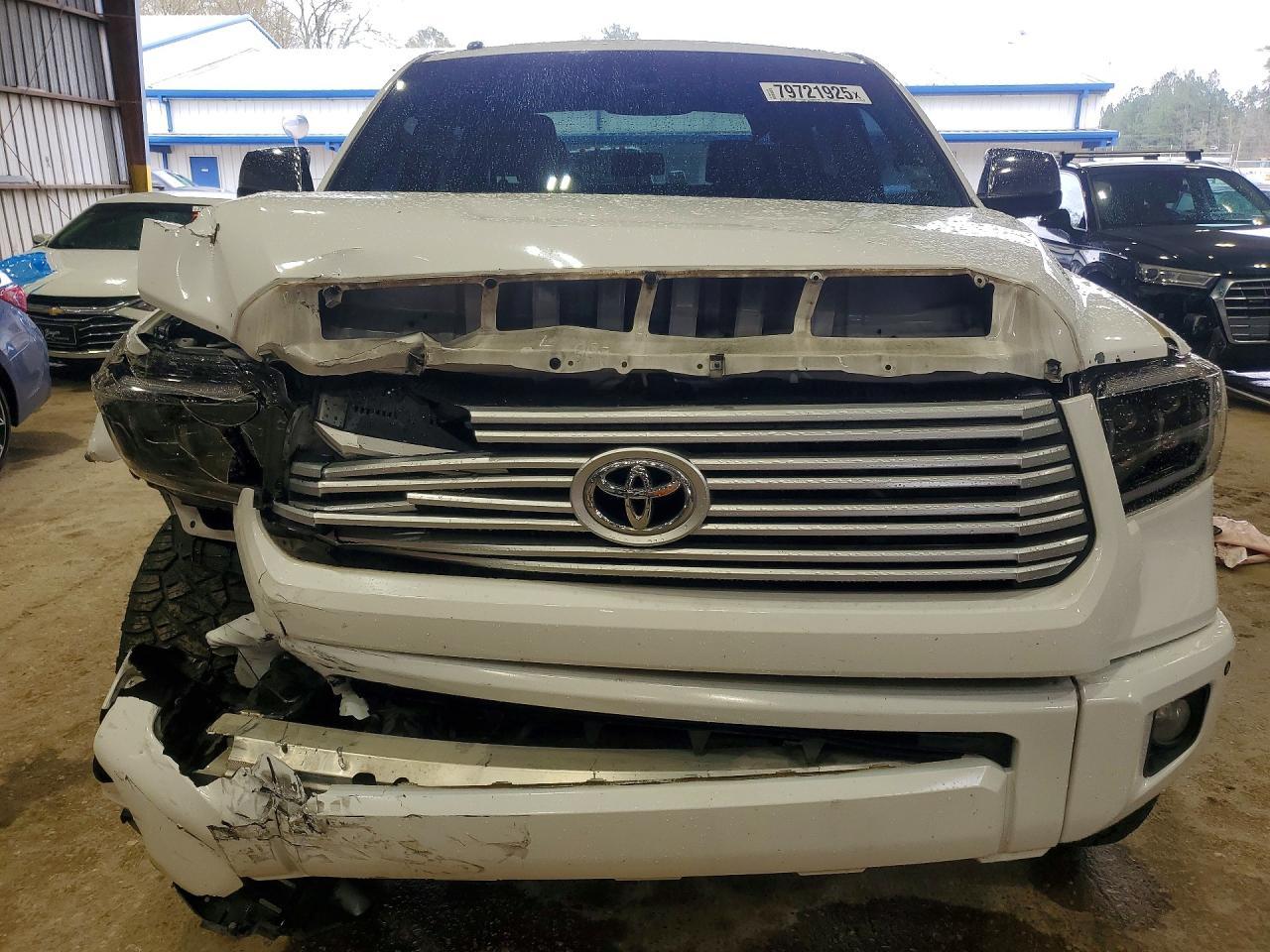 2017 TOYOTA TUNDRA