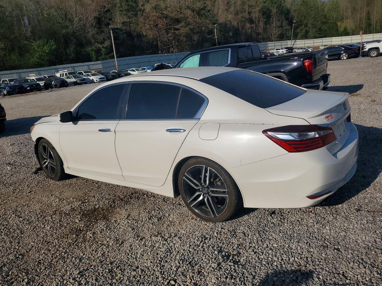 2017 HONDA ACCORD