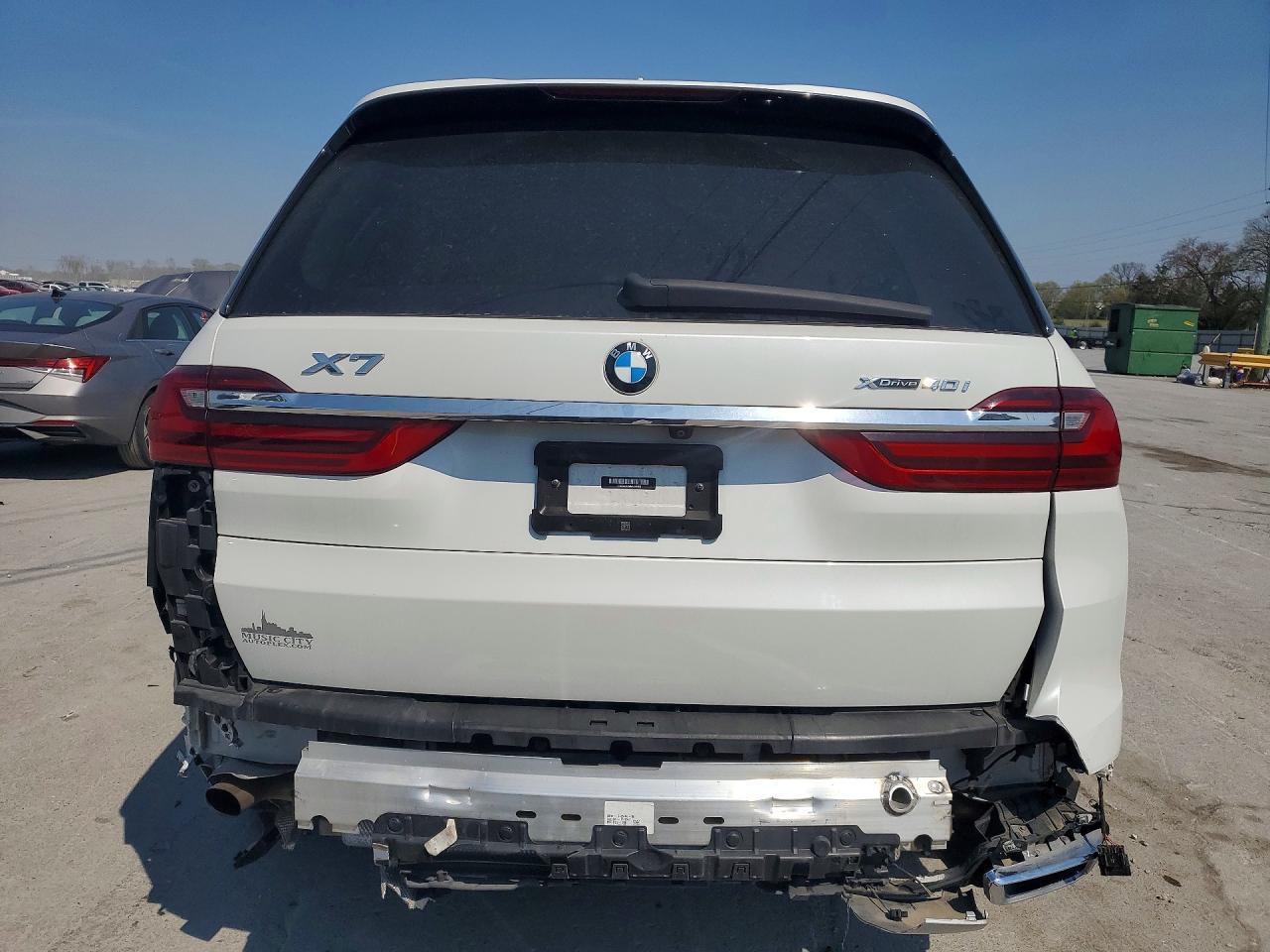 2022 BMW X7