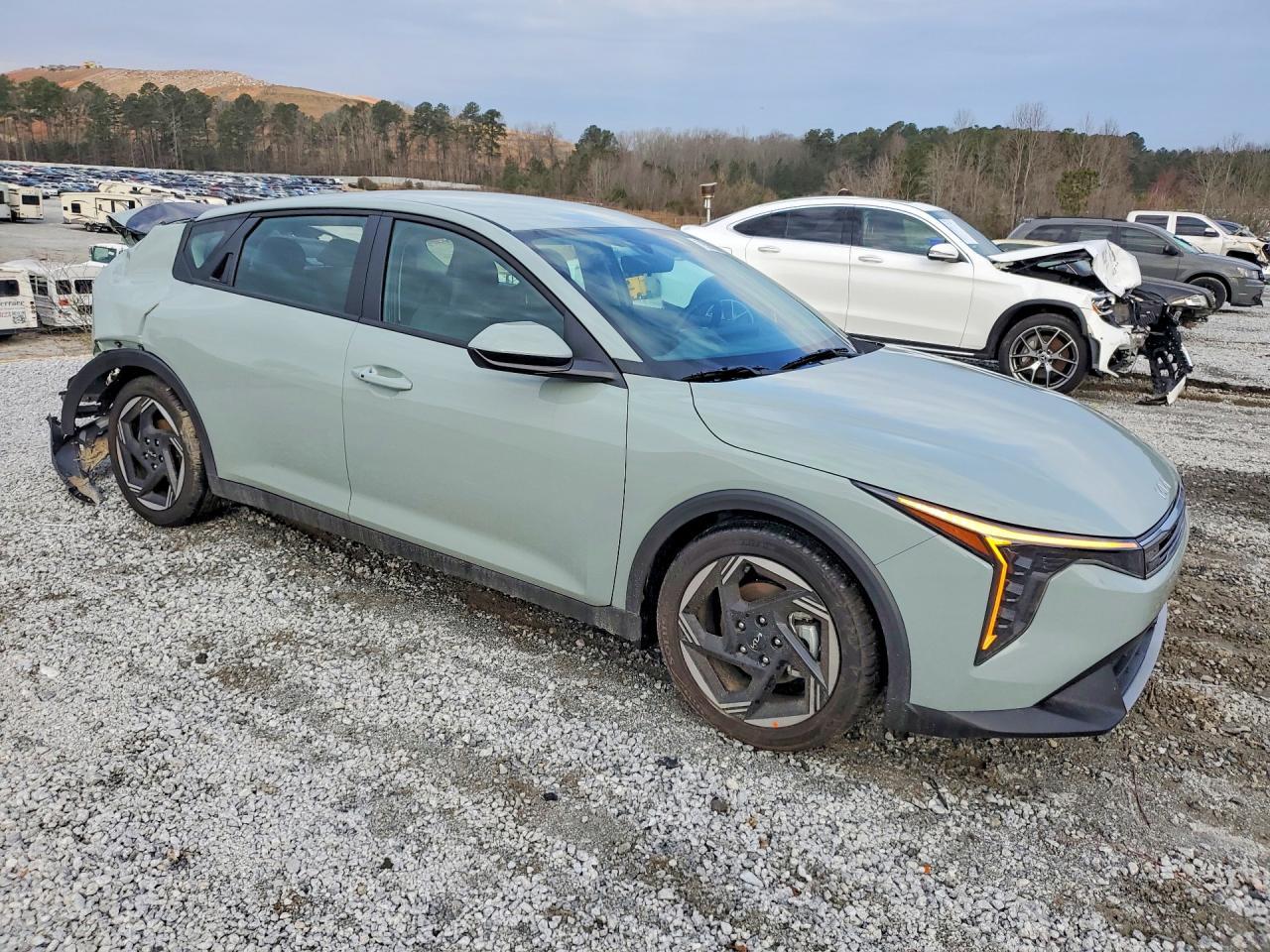 2025 KIA K4