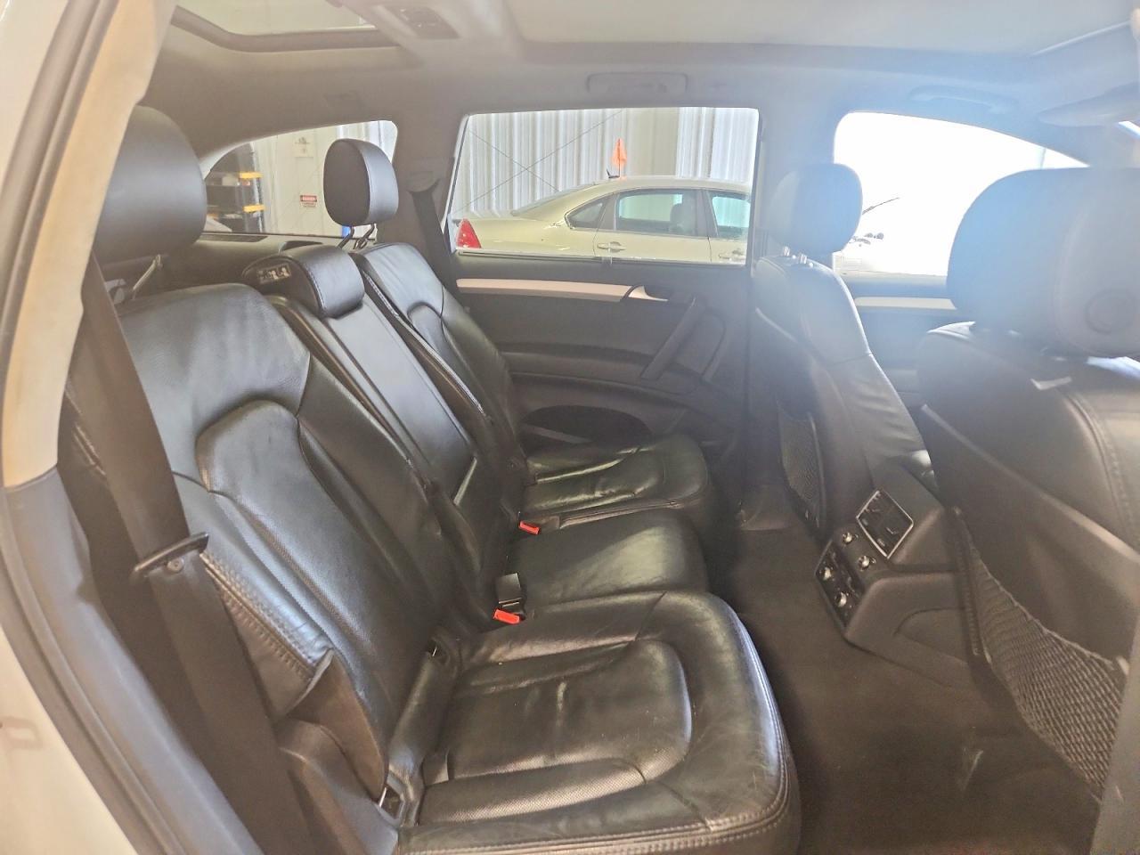 2010 AUDI Q7