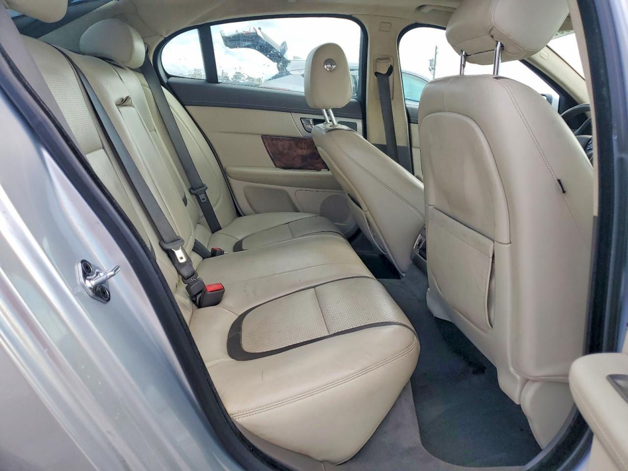 2012 JAGUAR XF