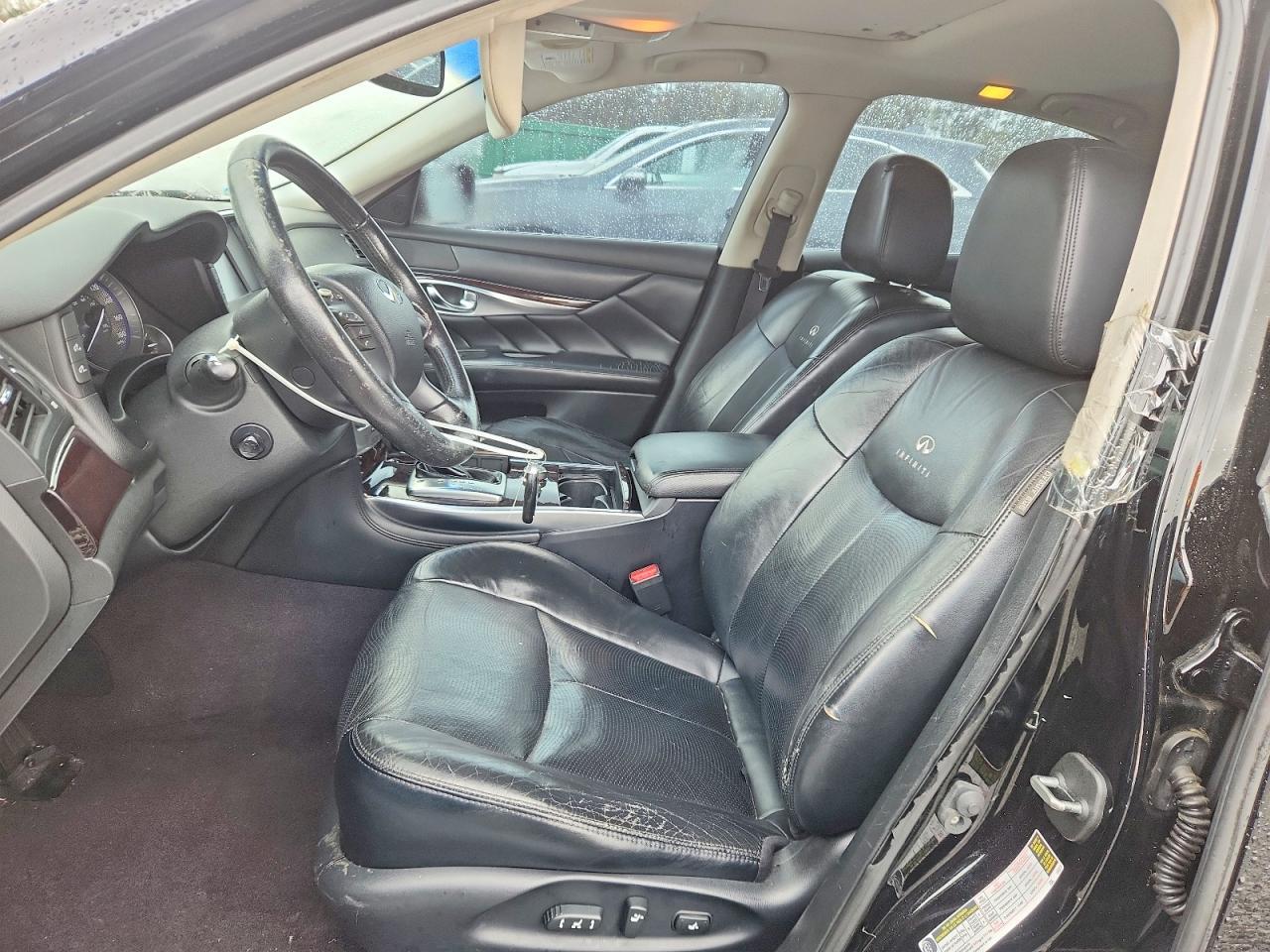 2011 INFINITI M37