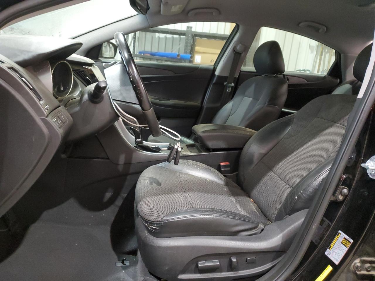 2011 HYUNDAI SONATA