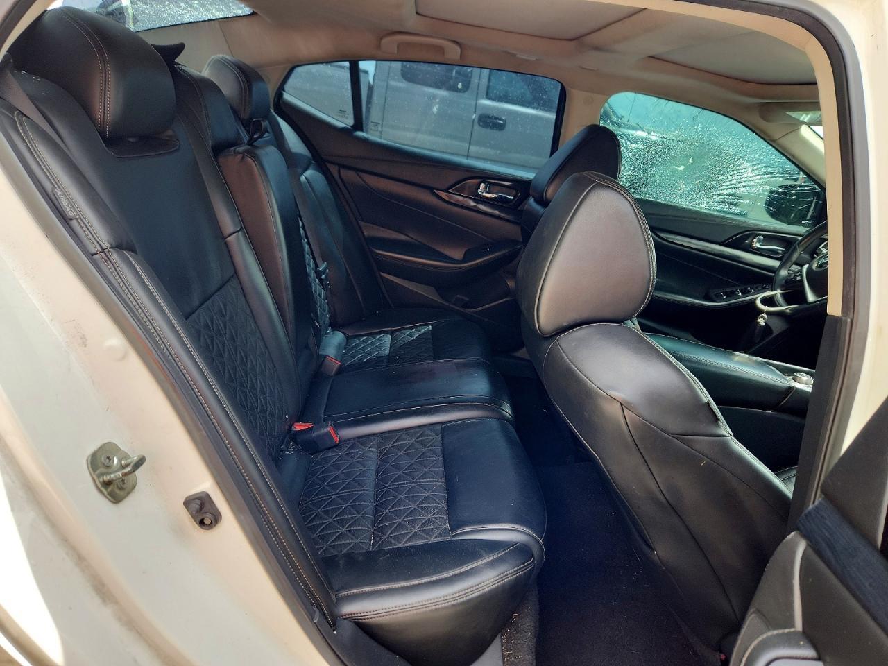 2019 NISSAN Maxima