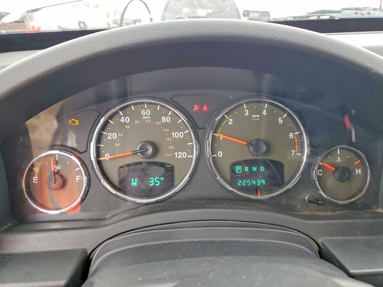 2011 JEEP Liberty