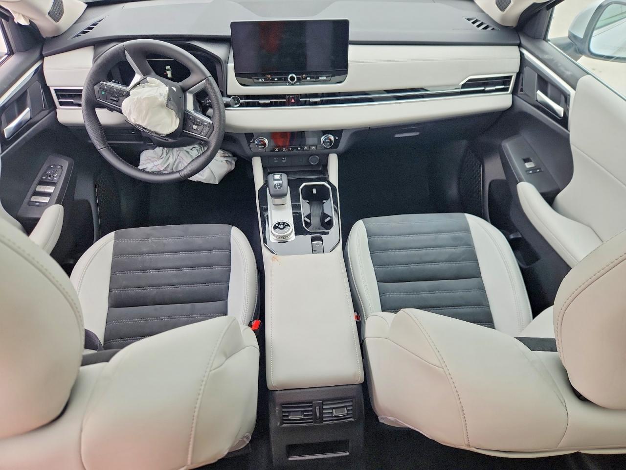 2025 MITSUBISHI outlander