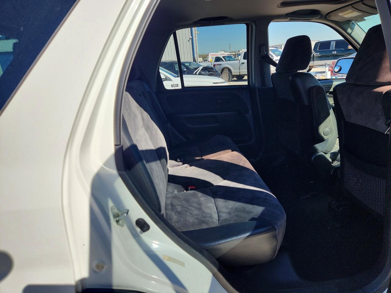 2004 HONDA CR-V