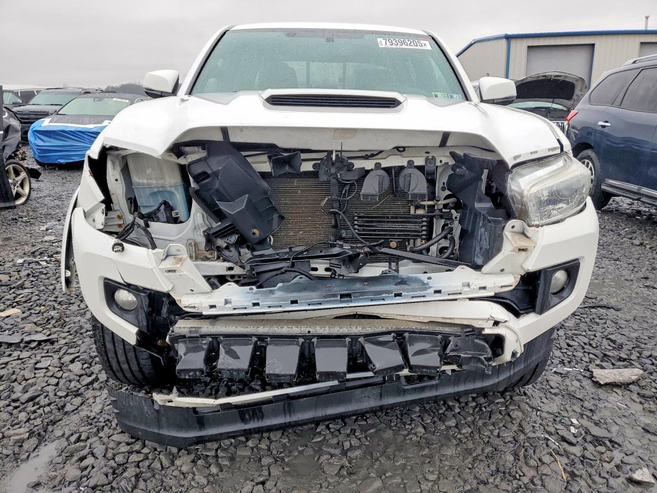 2016 TOYOTA TACOMA