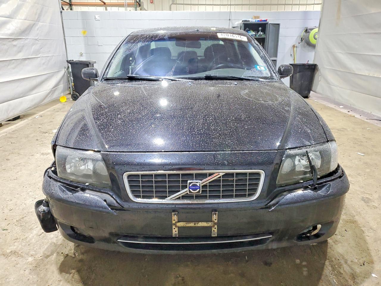 2004 VOLVO S80