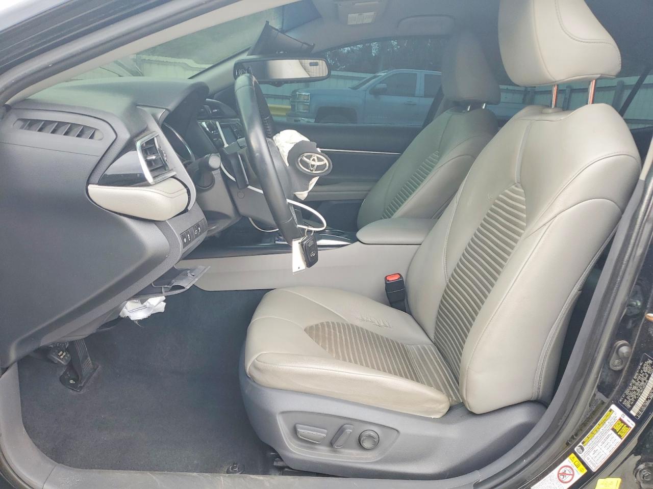 2018 TOYOTA CAMRY