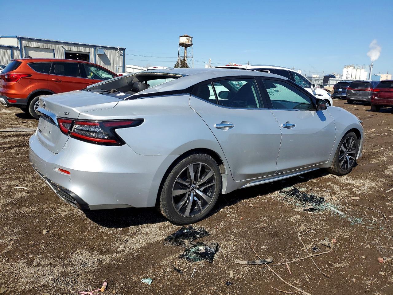 2022 NISSAN Maxima