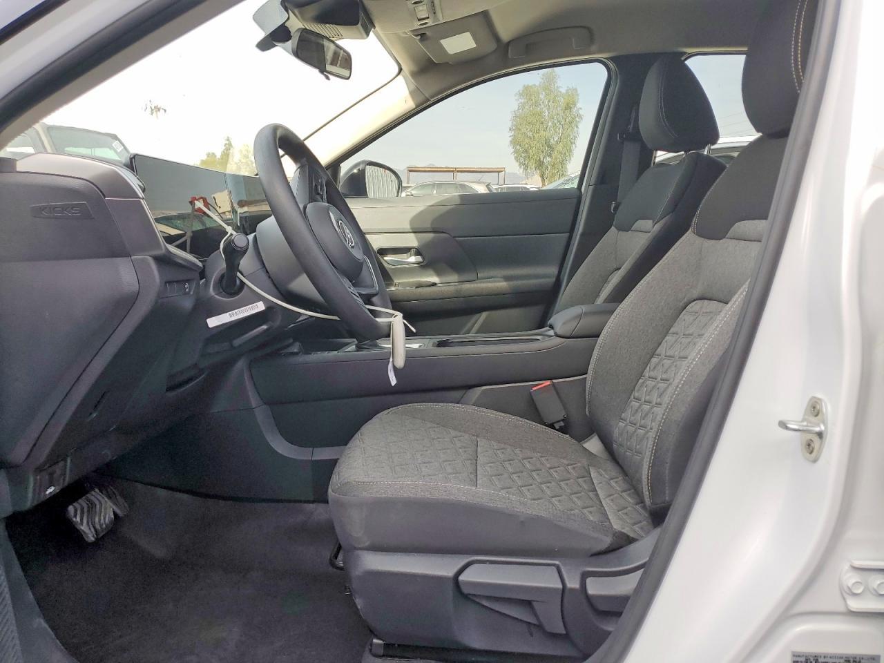 2026 NISSAN KICKS