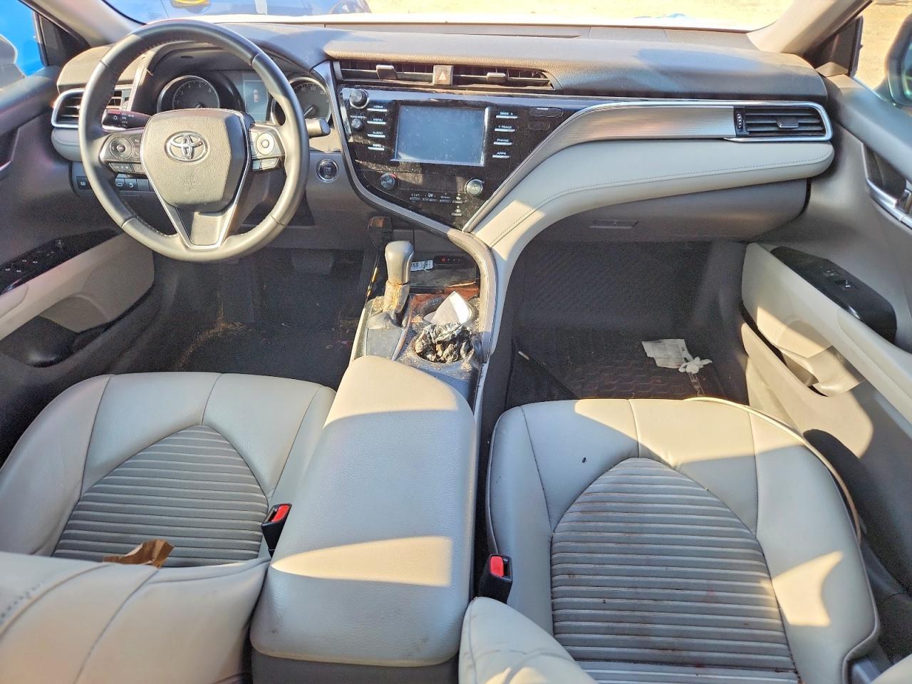 2018 TOYOTA CAMRY