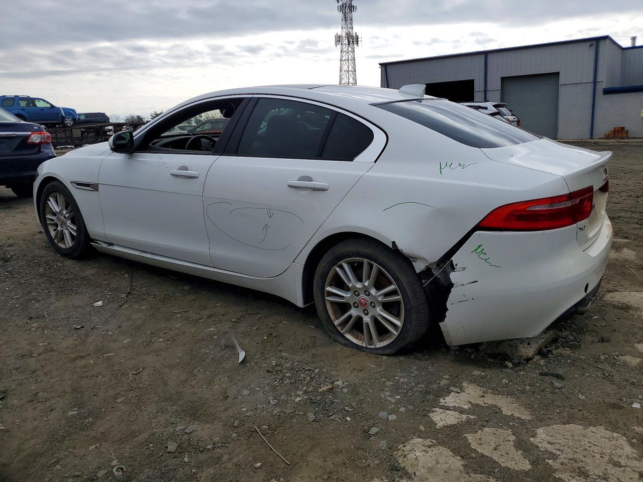 2017 JAGUAR XE
