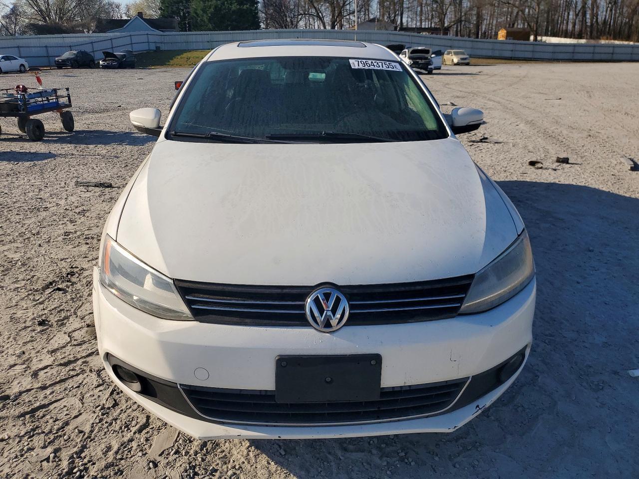 2011 VOLKSWAGEN JETTA