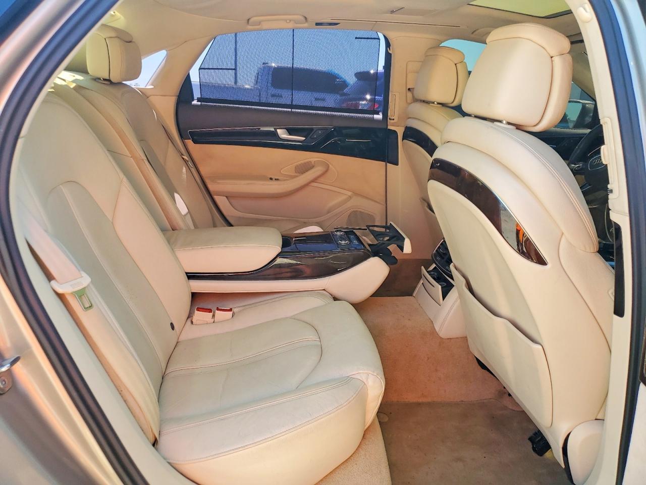 2014 AUDI A8