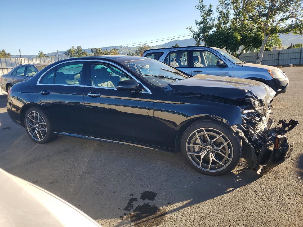 2021 MERCEDES-BENZ E-Class