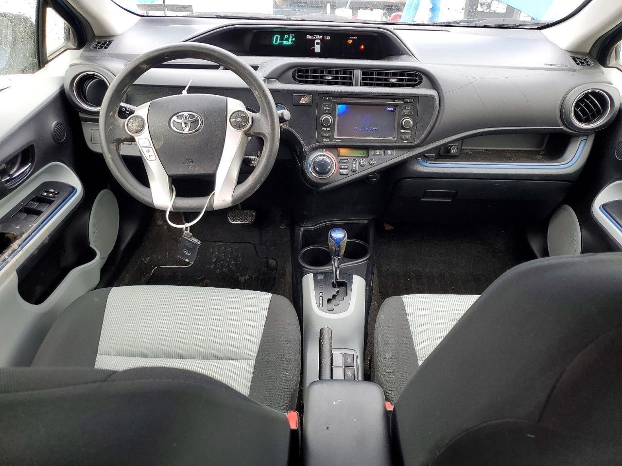 2013 TOYOTA Prius c