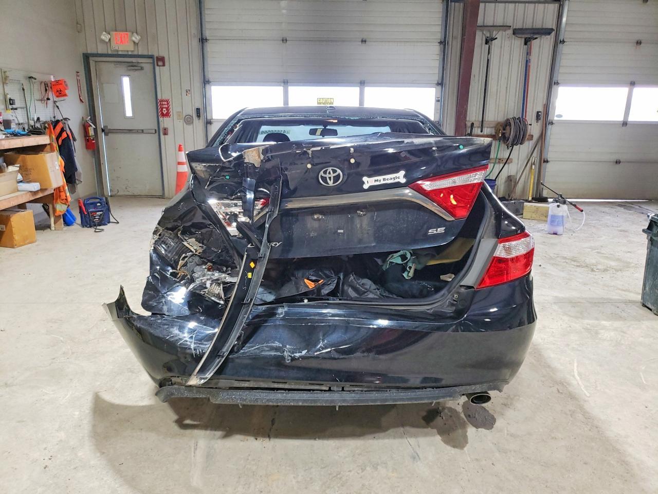 2016 TOYOTA CAMRY