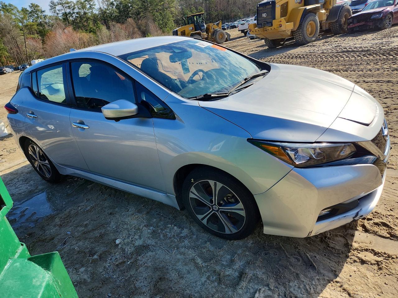 2020 NISSAN LEAF