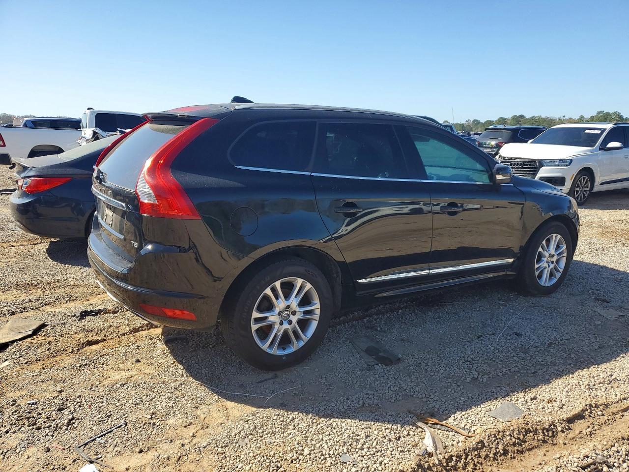2016 VOLVO XC60