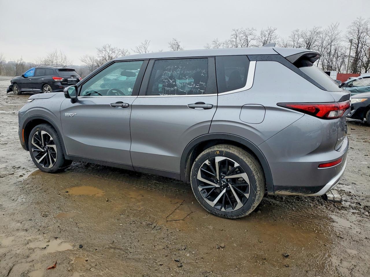 2023 MITSUBISHI outlander