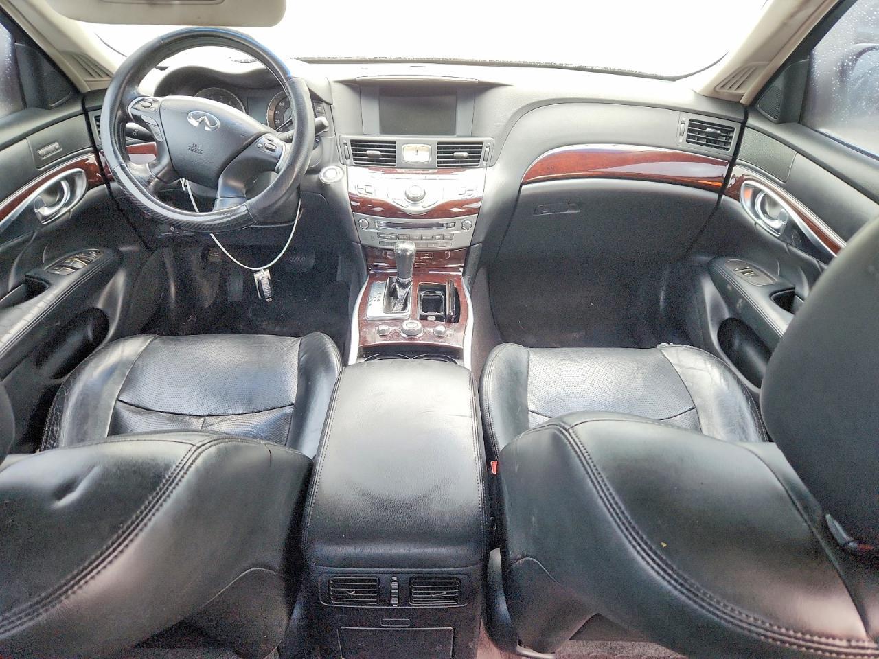 2011 INFINITI M37