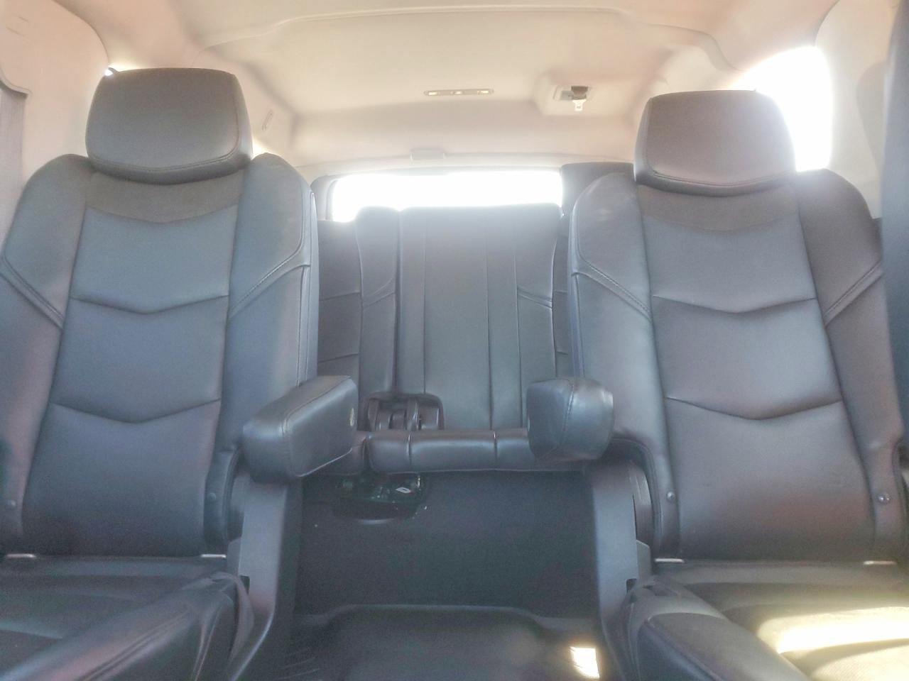 2016 CADILLAC Escalade ESV