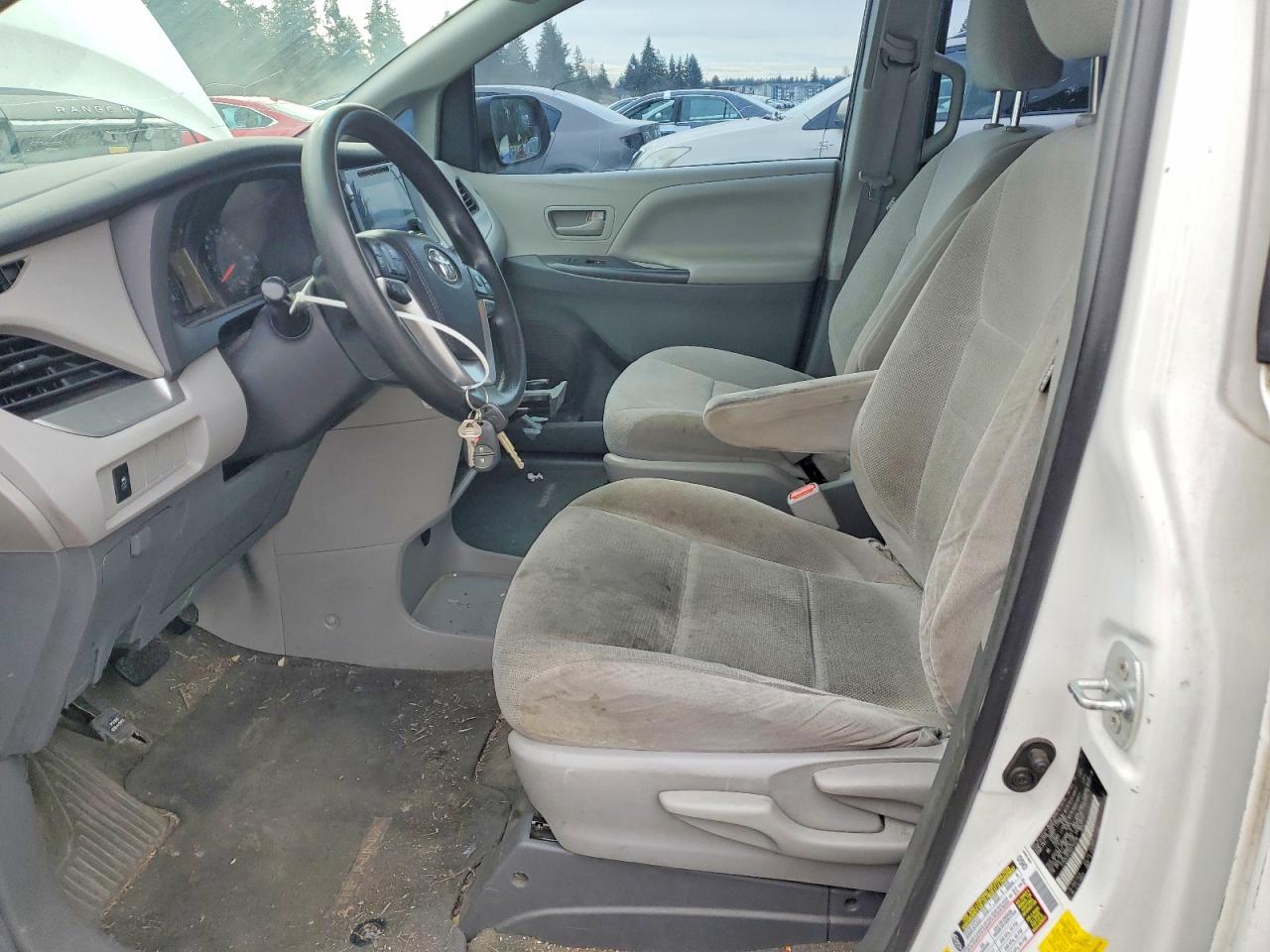 2016 TOYOTA SIENNA