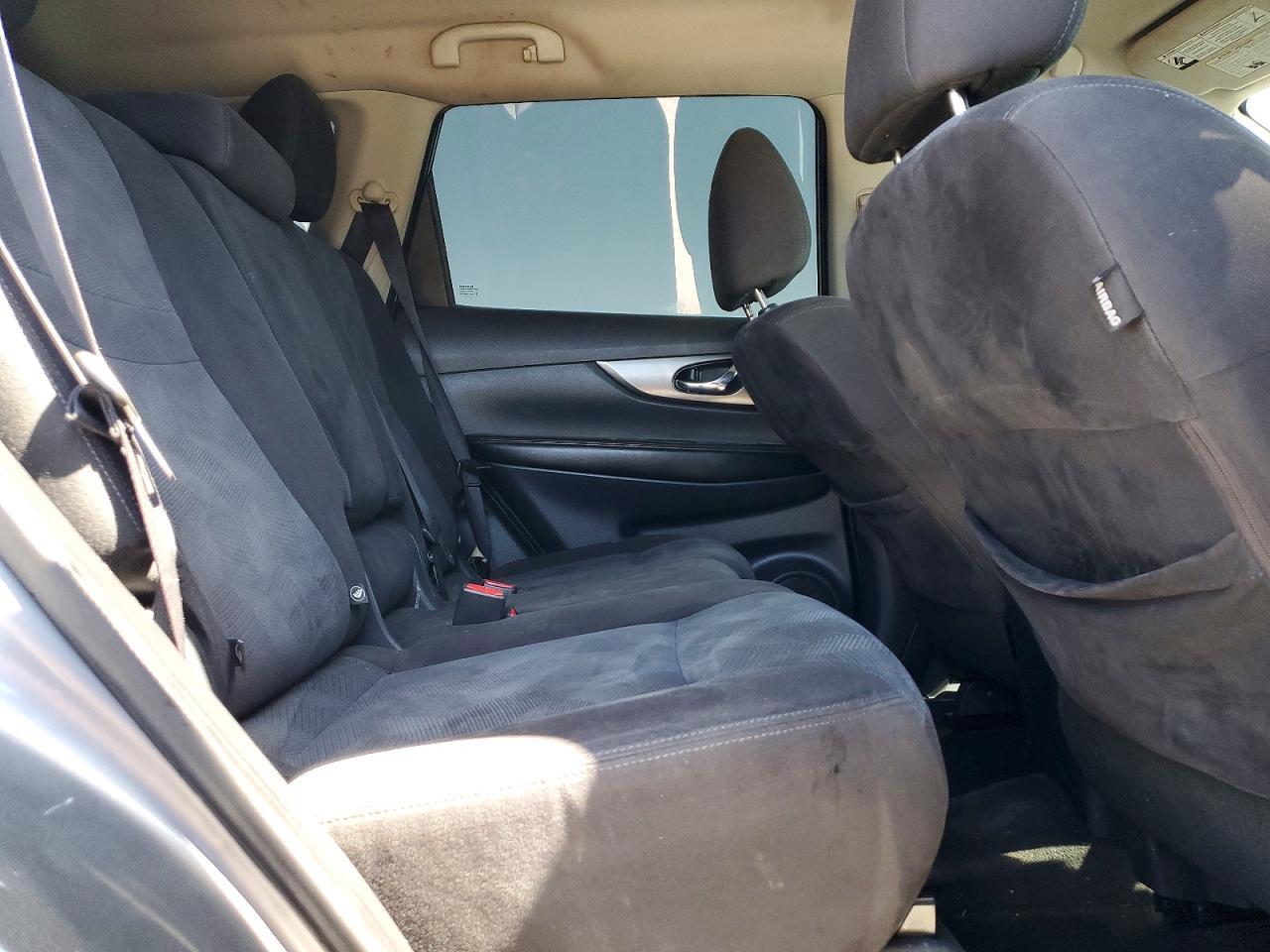 2016 NISSAN ROGUE