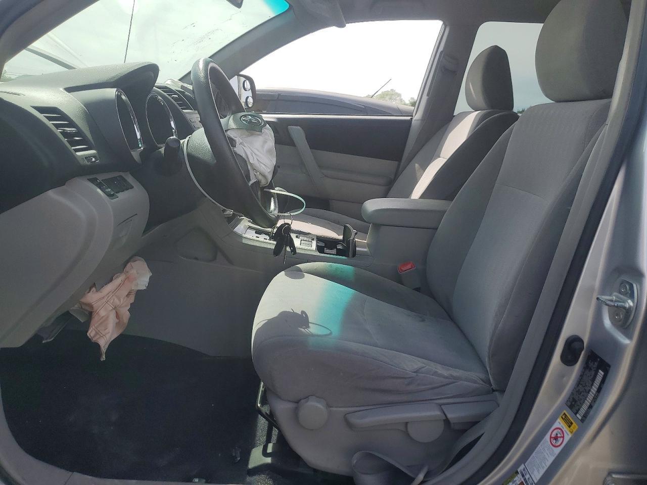 2012 TOYOTA HIGHLANDER