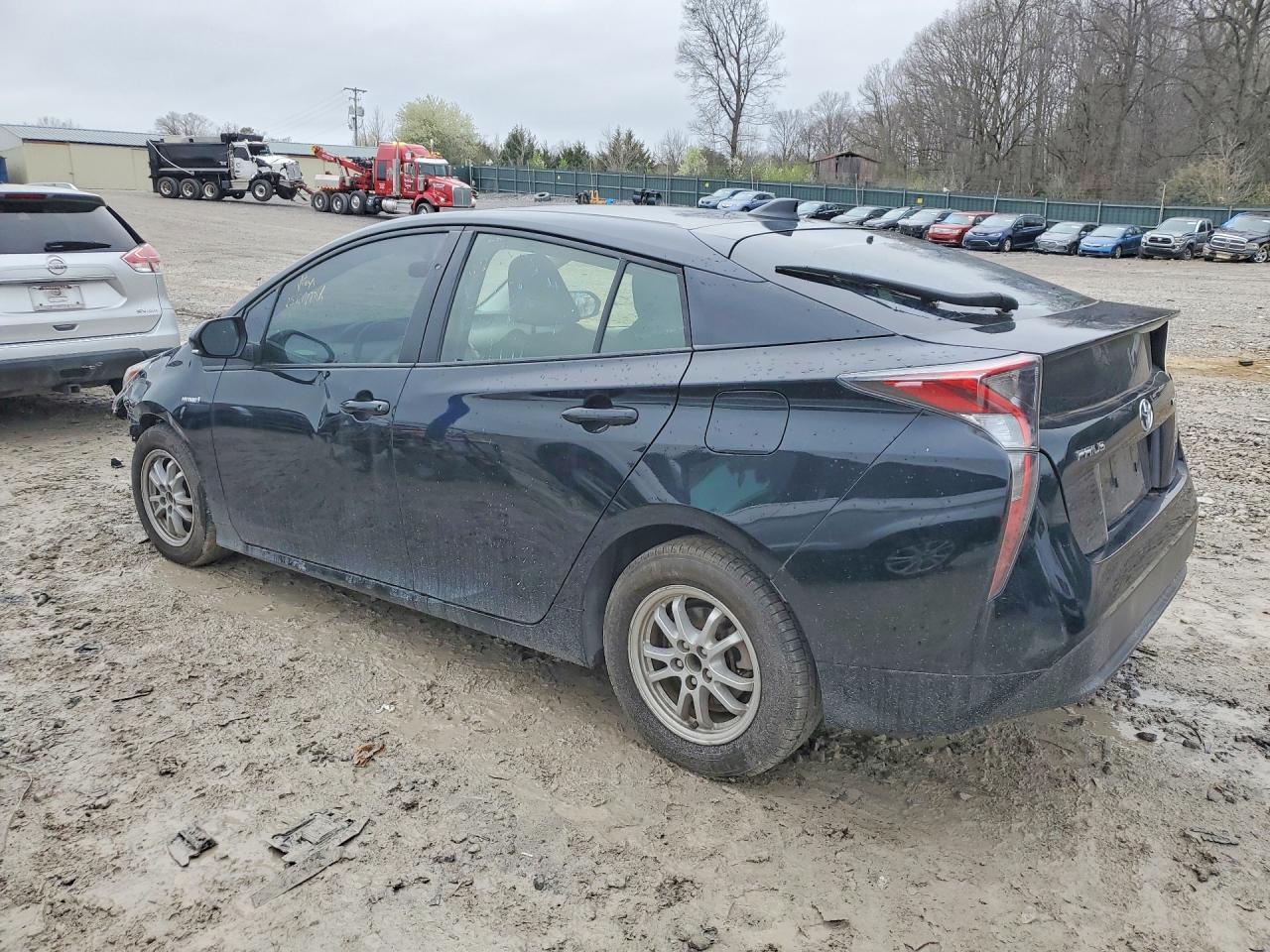 2016 TOYOTA PRIUS