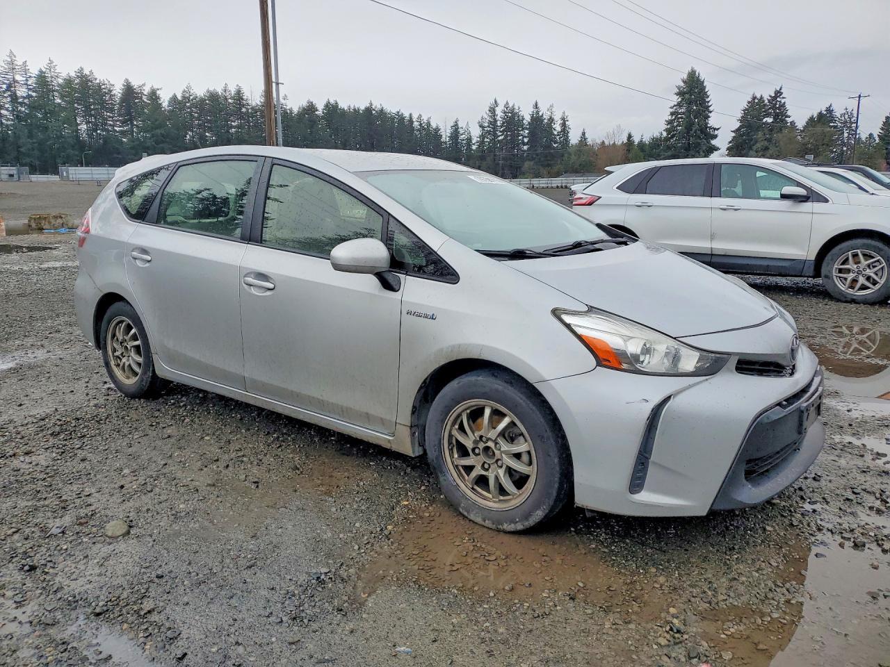 2016 TOYOTA PRIUS V