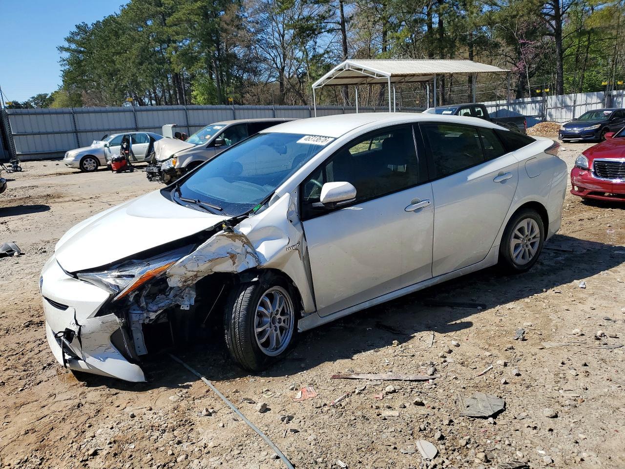2016 TOYOTA PRIUS
