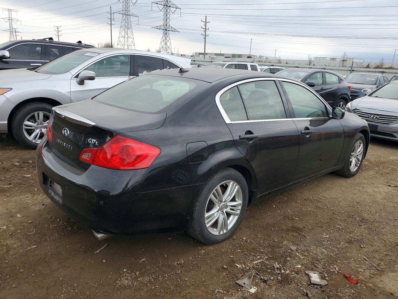 2012 INFINITI G37
