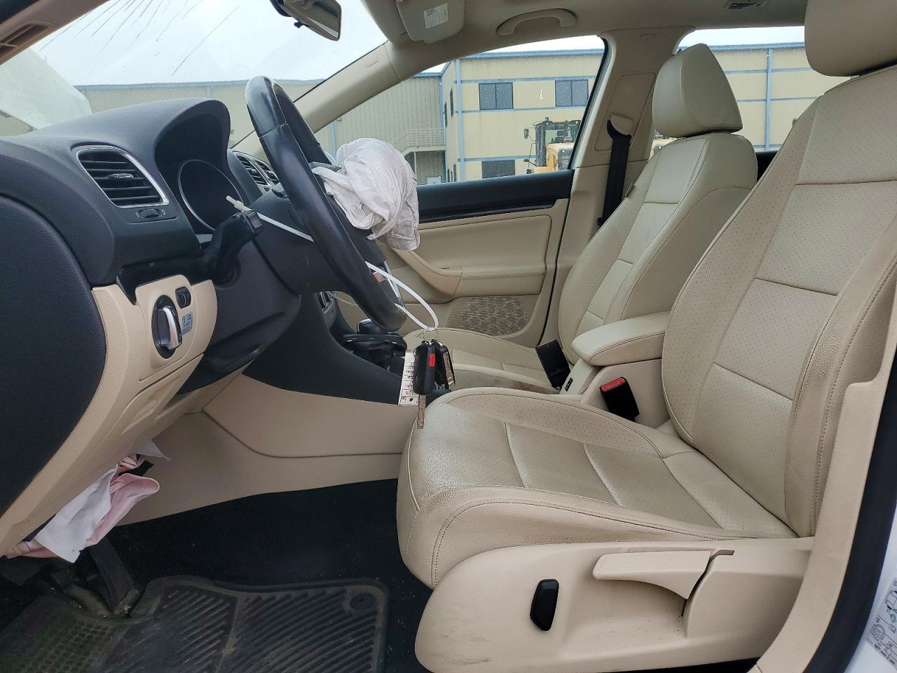 2014 VOLKSWAGEN JETTA