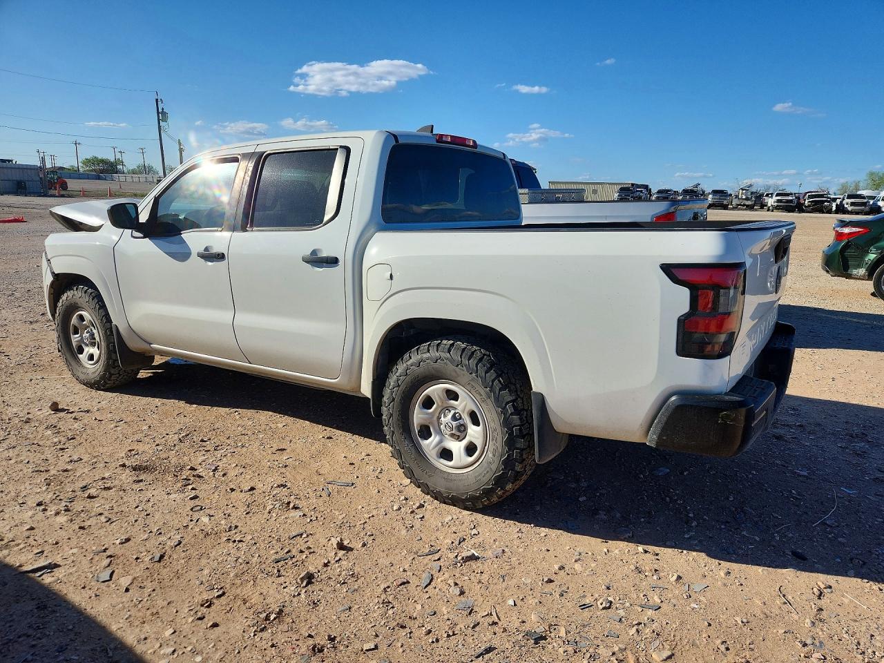 2022 NISSAN Frontier