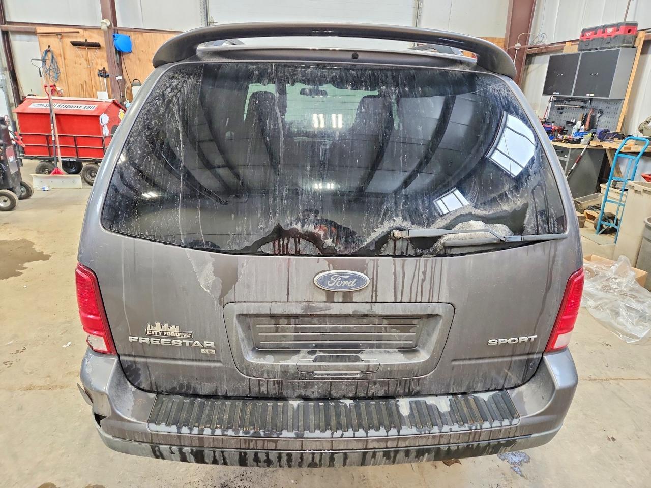 2004 FORD Freestar