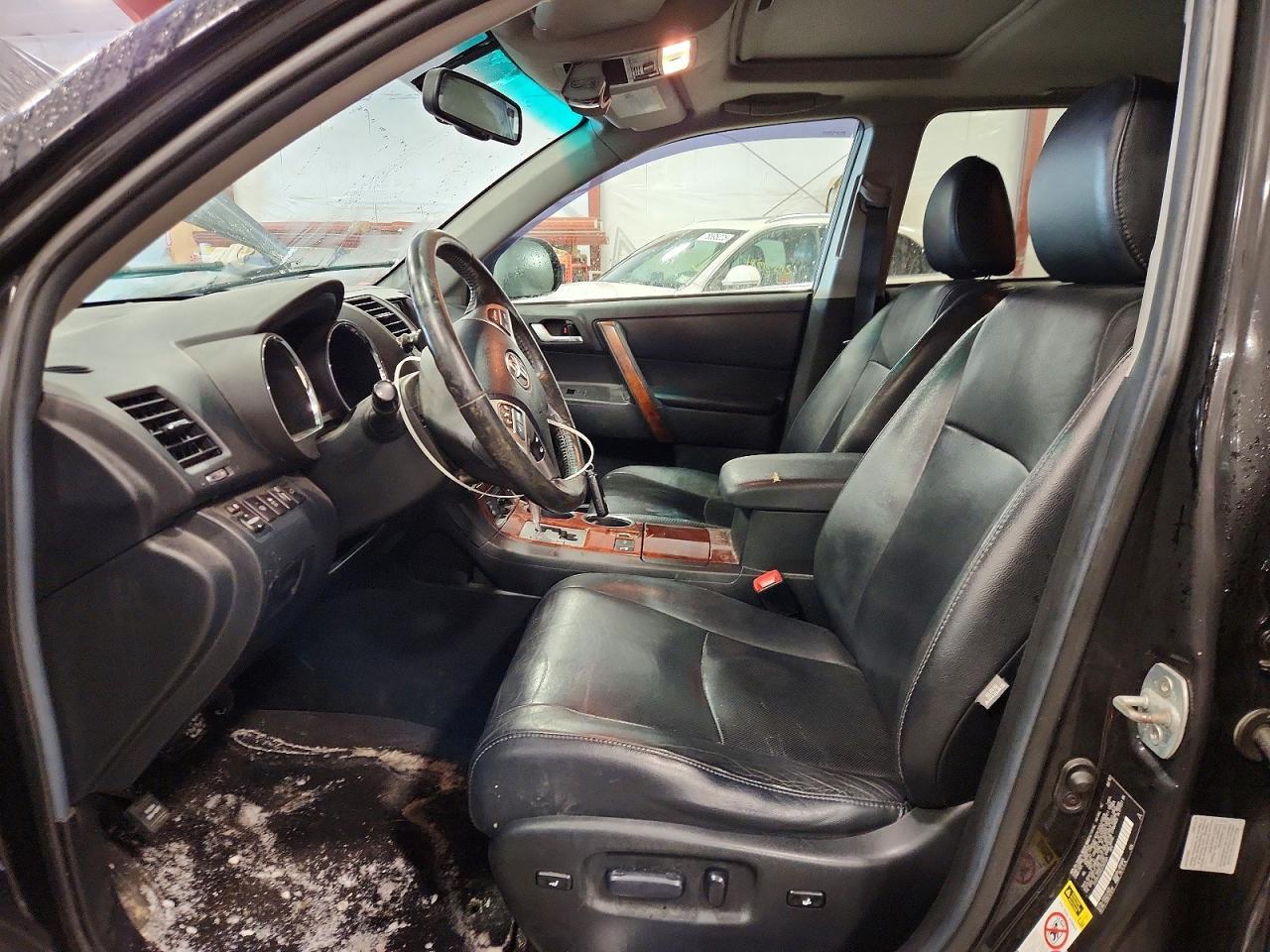 2012 TOYOTA HIGHLANDER