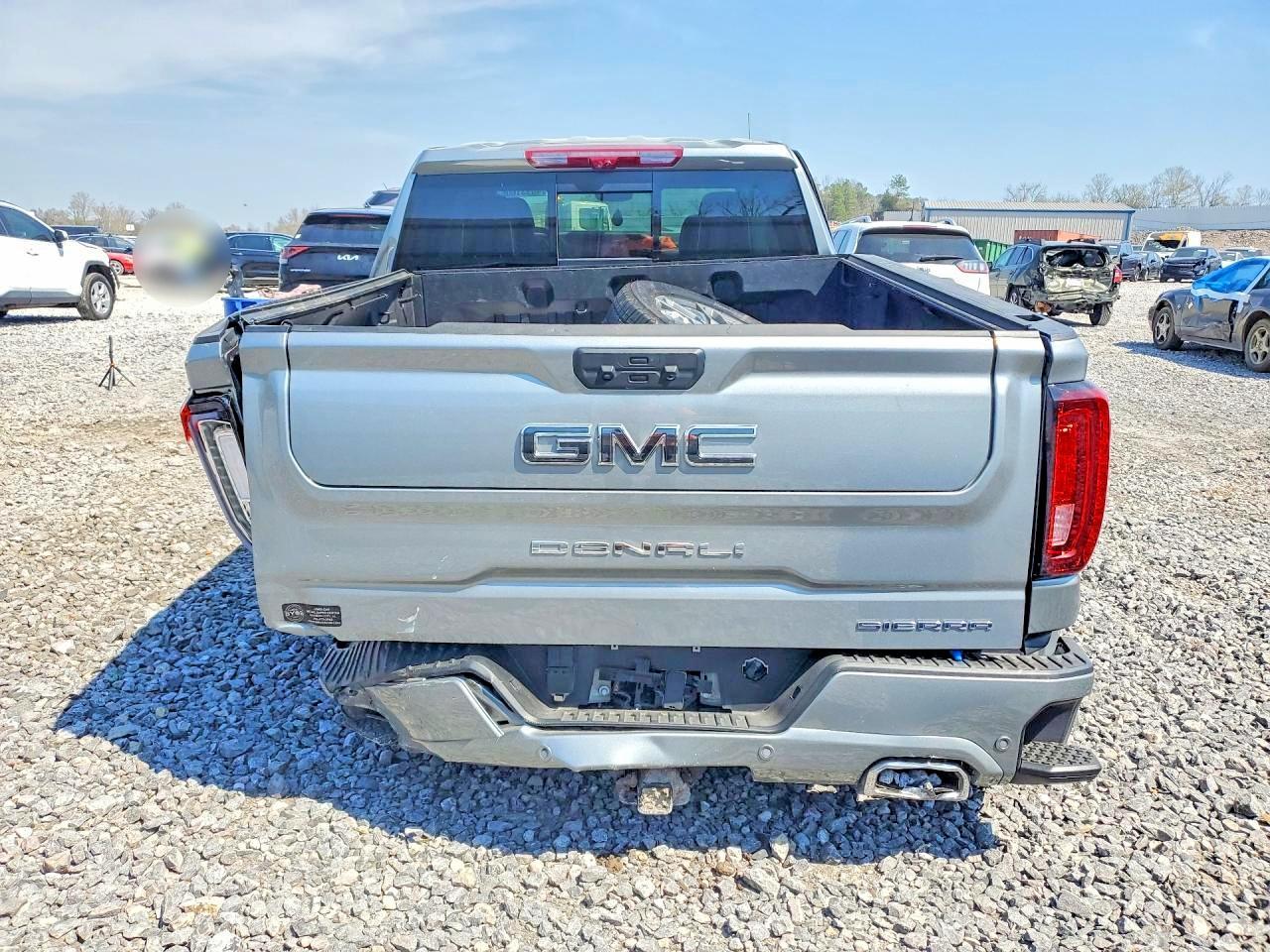2025 GMC Sierra